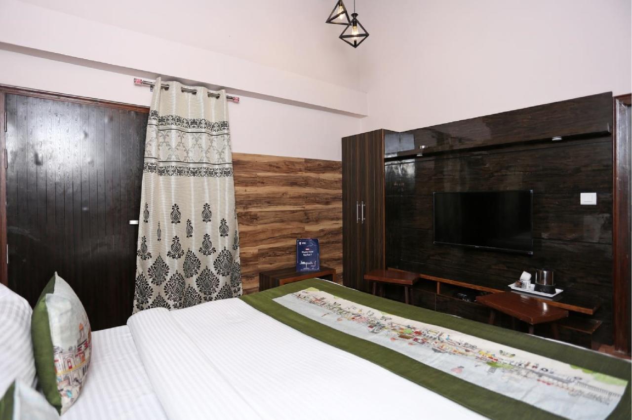 เอแคม ลอดจ์ Hotel ไนนิตัล ภายนอก รูปภาพ